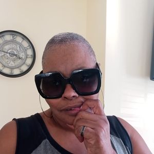 Meet your Posher, Dianna